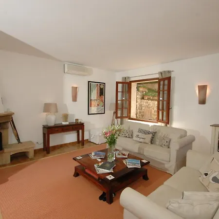 Sleeps 6 Pool Air Con Wifi Antibes