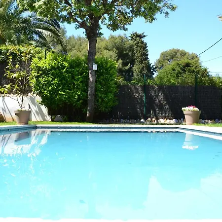 Sleeps 6 Pool Air Con Wifi Антіб